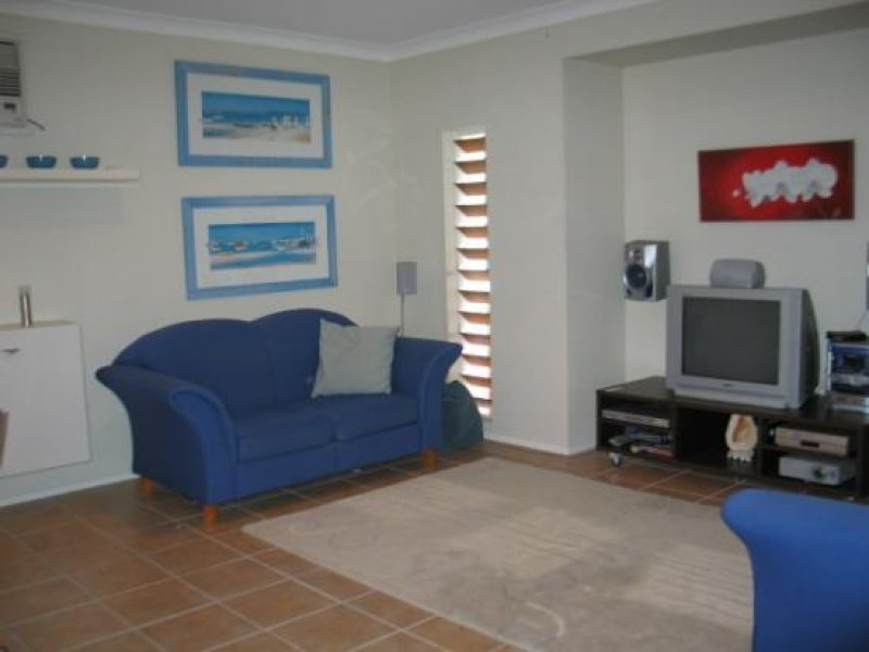4 Sago Close, Palm Cove QLD 4879
