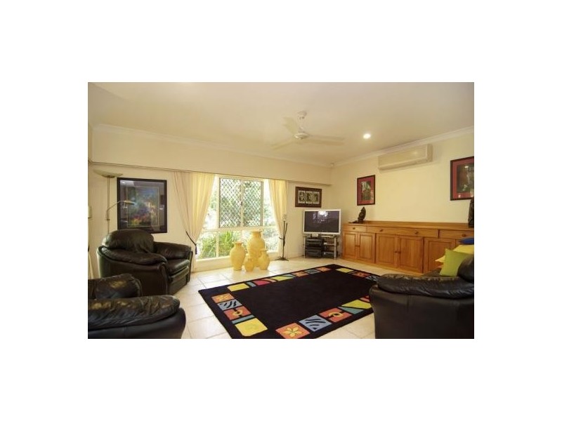 1 WHITEHAVEN COURT, Clifton Beach QLD 4879