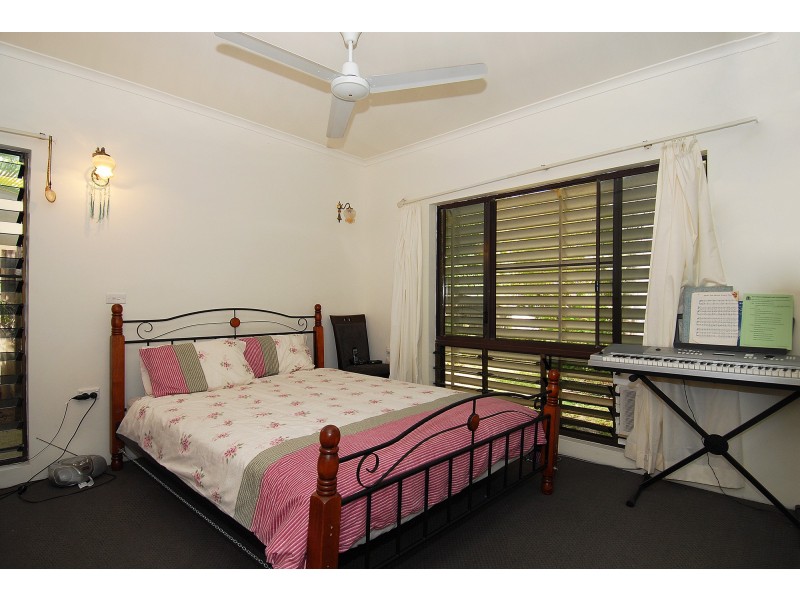 Clifton Beach QLD 4879