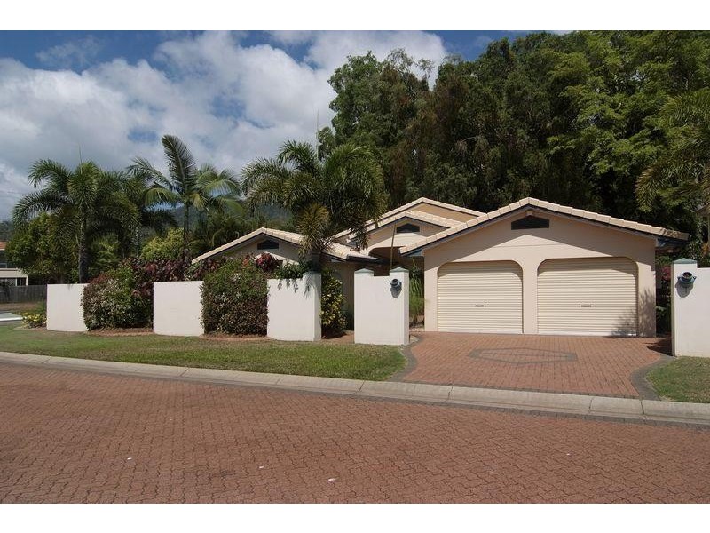 1 WHITEHAVEN COURT, CLIFTON BEACH, Cairns QLD 4870