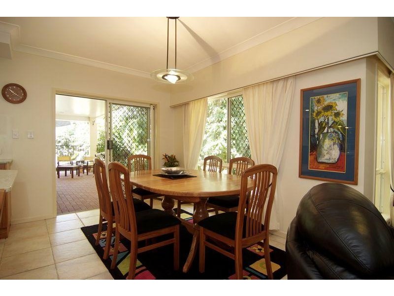 1 WHITEHAVEN COURT, CLIFTON BEACH, Cairns QLD 4870