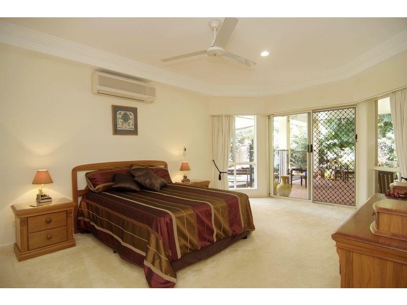 1 WHITEHAVEN COURT, CLIFTON BEACH, Cairns QLD 4870