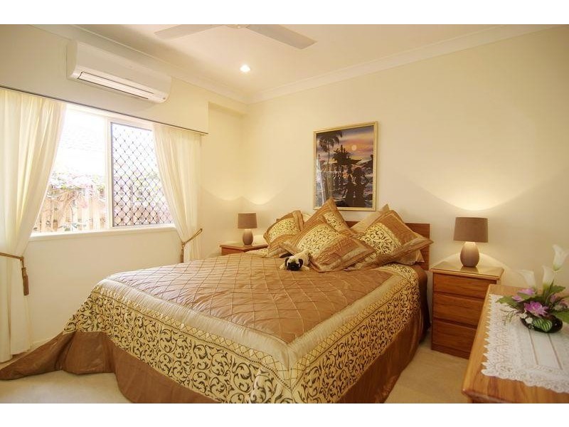 1 WHITEHAVEN COURT, CLIFTON BEACH, Cairns QLD 4870