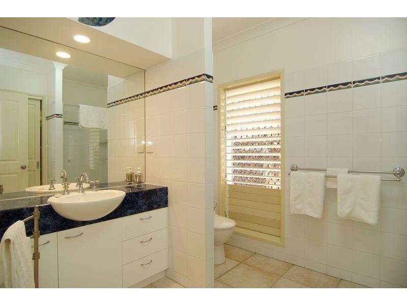 1 WHITEHAVEN COURT, CLIFTON BEACH, Cairns QLD 4870