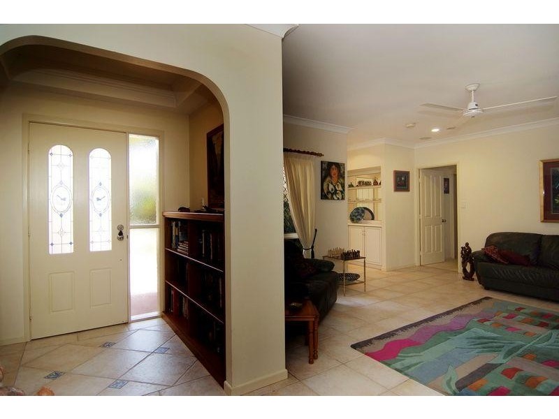 1 WHITEHAVEN COURT, CLIFTON BEACH, Cairns QLD 4870