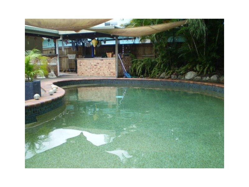 5 UPOLU ESPLANADE, Clifton Beach QLD 4879
