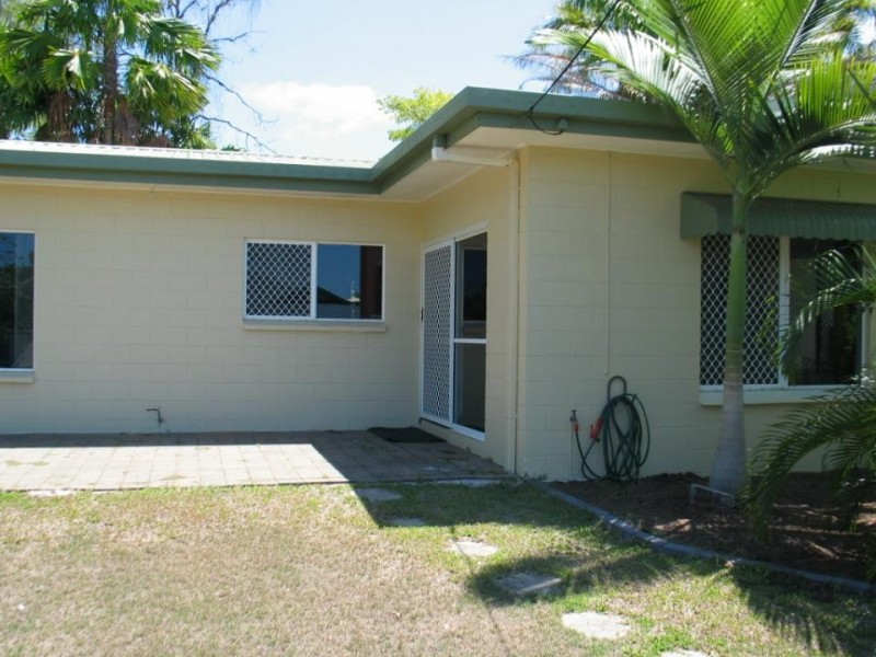 Clifton Beach QLD 4879