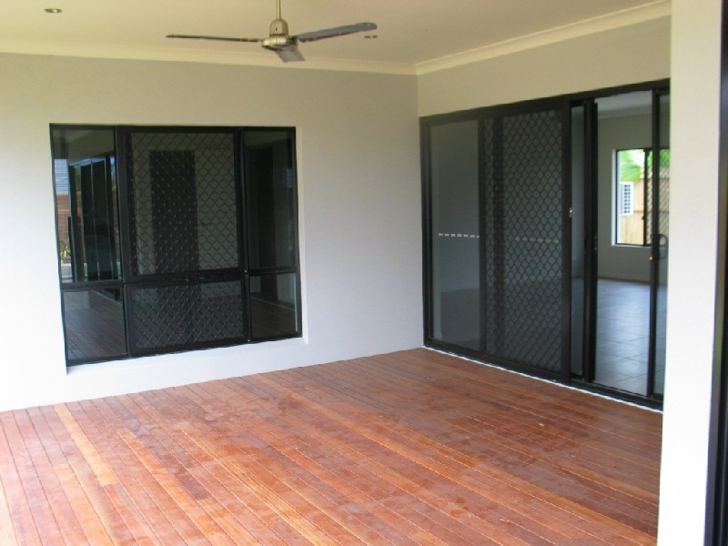 Palm Cove QLD 4879