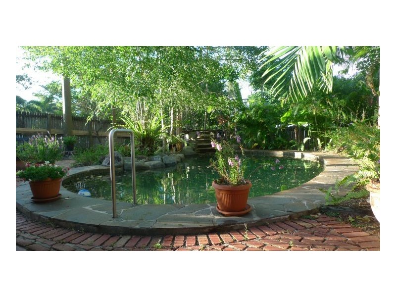 15 Hibiscus Lane, Holloways Beach QLD 4878