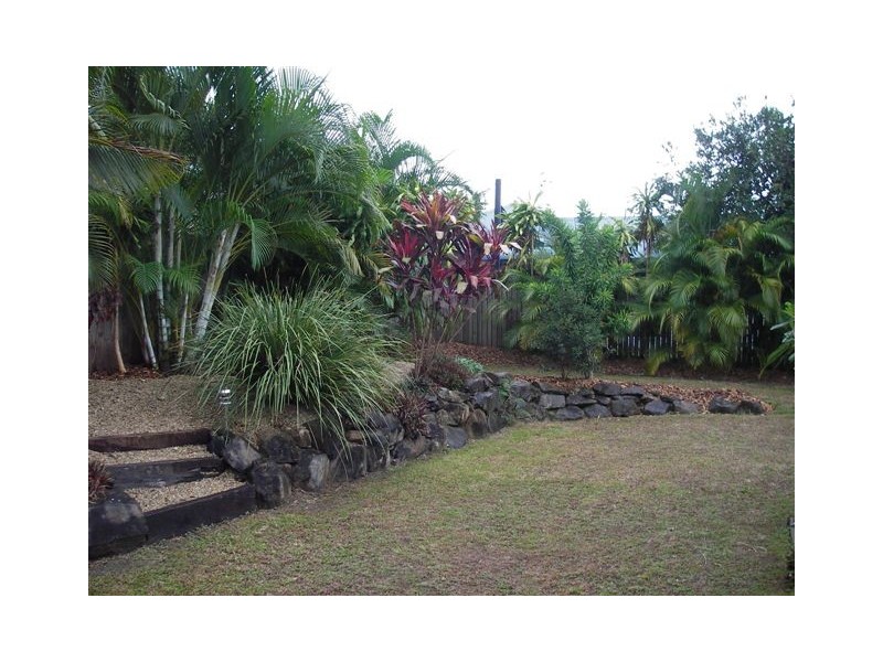 8 KENTIA STREET, Palm Cove QLD 4879