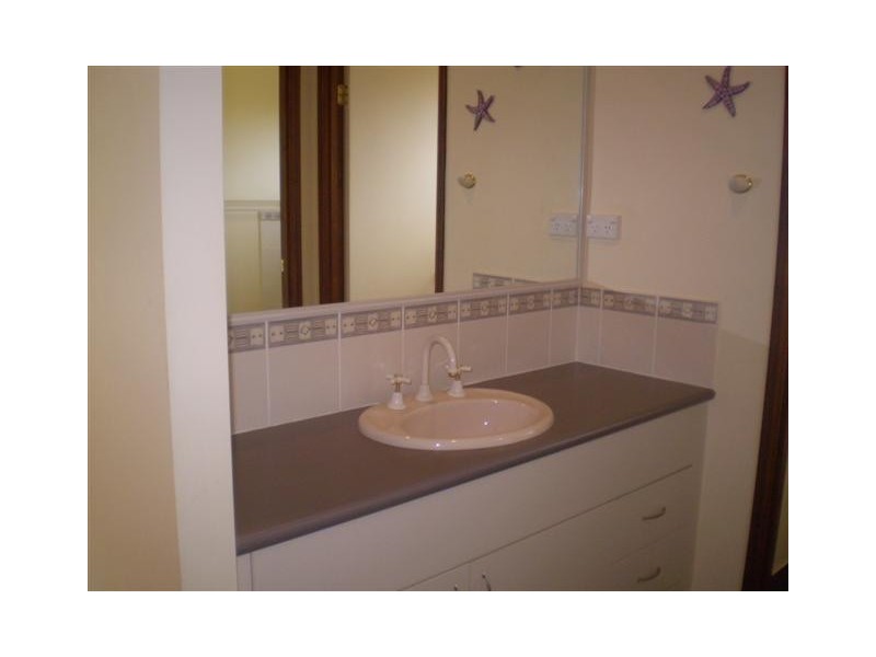 8 KENTIA STREET, Palm Cove QLD 4879