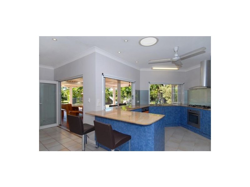 6 James Cook Drv, Kewarra Beach QLD 4879
