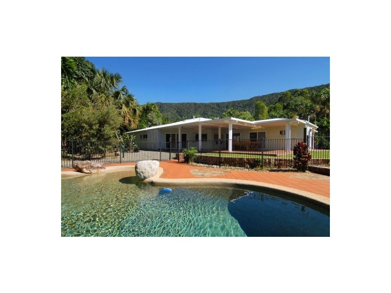 6 James Cook Drv, Kewarra Beach QLD 4879
