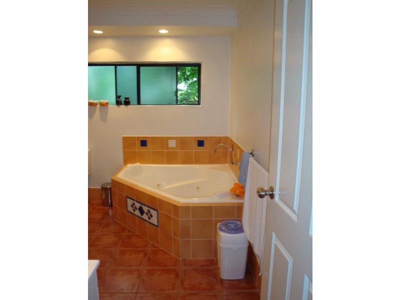 21 BRAMBLE STREET, Clifton Beach QLD 4879