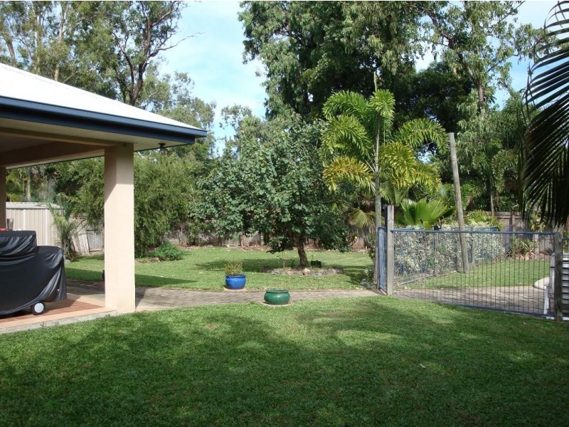 21 BRAMBLE STREET, Clifton Beach QLD 4879