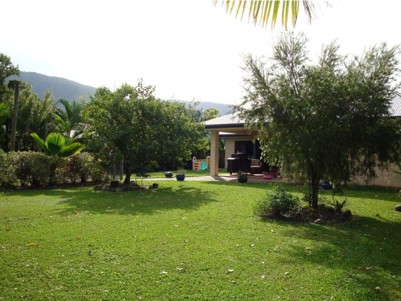 21 BRAMBLE STREET, Clifton Beach QLD 4879