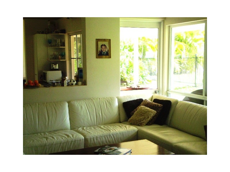 35 Hibiscus Court, Kewarra Beach QLD 4879