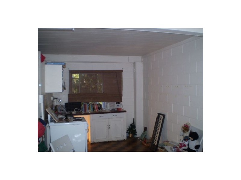 6 ARUNTA ST, Trinity Park QLD 4879