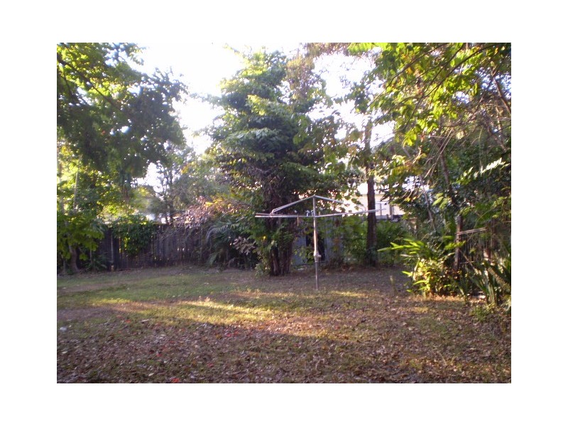 6 ARUNTA ST, Trinity Park QLD 4879