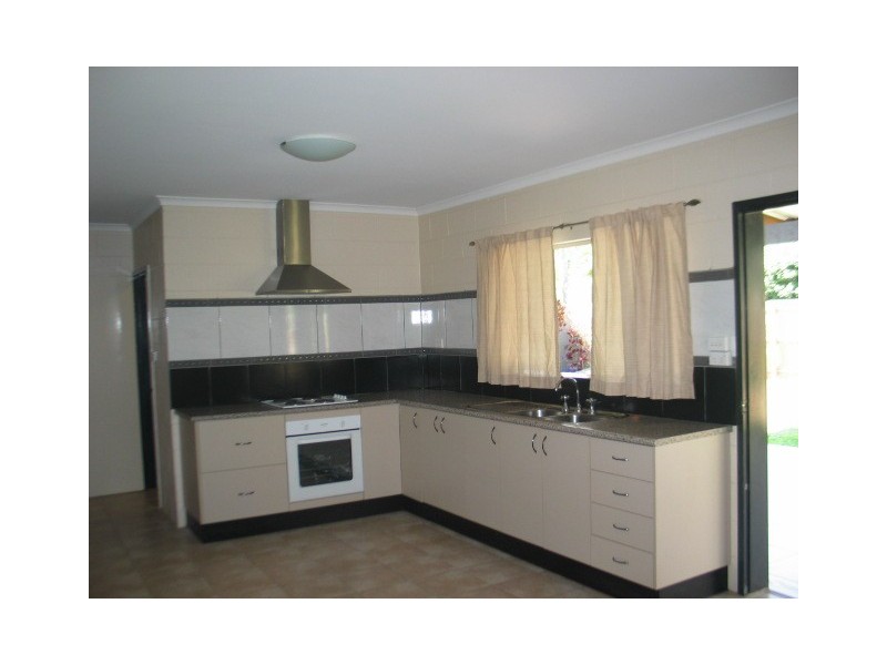 9 MOORE RD, Kewarra Beach QLD 4879