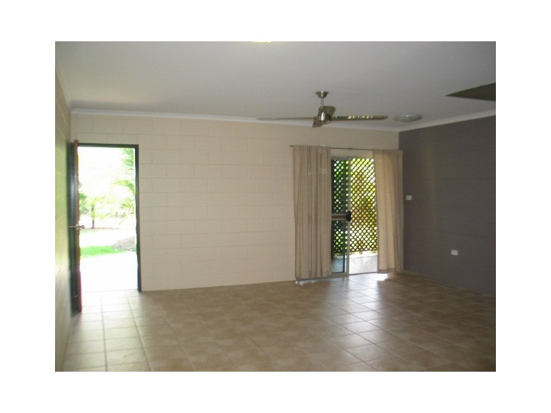 9 MOORE RD, Kewarra Beach QLD 4879