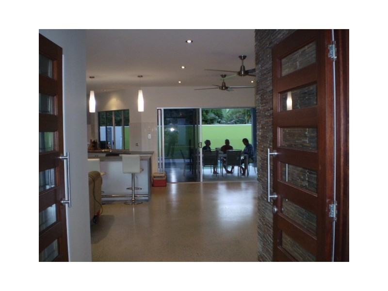 12 Saunders Ct, Clifton Beach QLD 4879