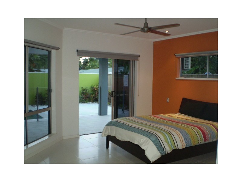 12 Saunders Ct, Clifton Beach QLD 4879