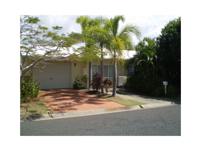 19 Albatross St, Kewarra Beach QLD 4879