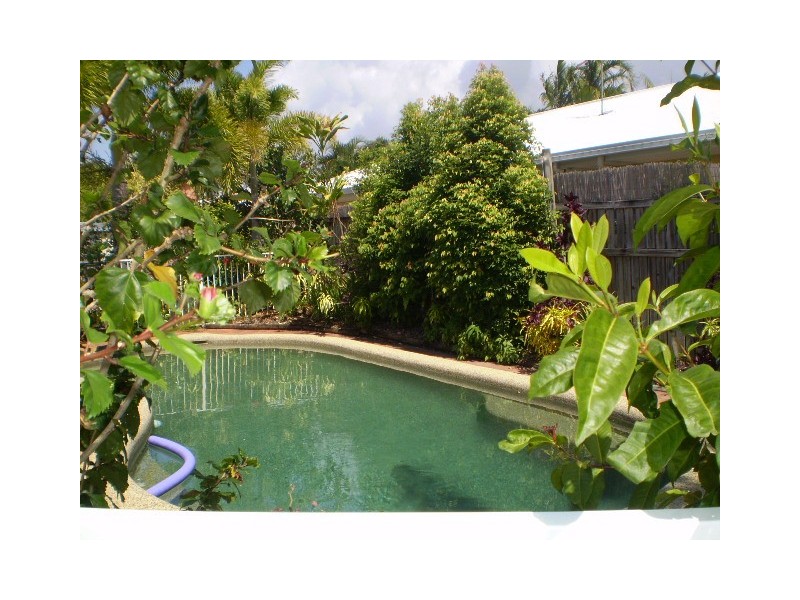 19 Albatross St, Kewarra Beach QLD 4879