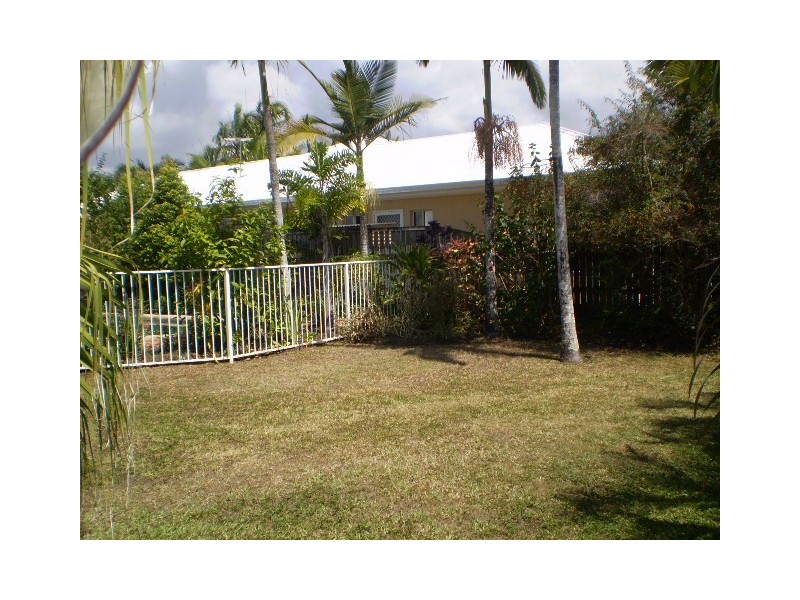 19 Albatross St, Kewarra Beach QLD 4879