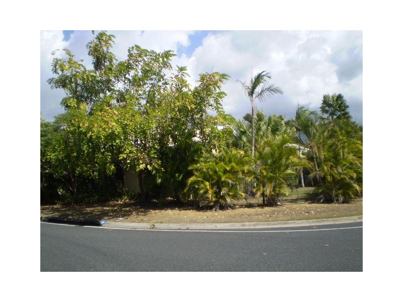 19 Albatross St, Kewarra Beach QLD 4879