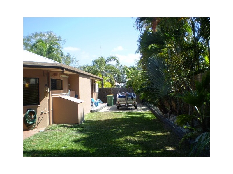 14 CASTAWAYS CLOSE, Kewarra Beach QLD 4879