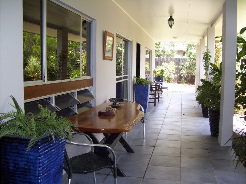 7 Moore Road, Kewarra Beach QLD 4879