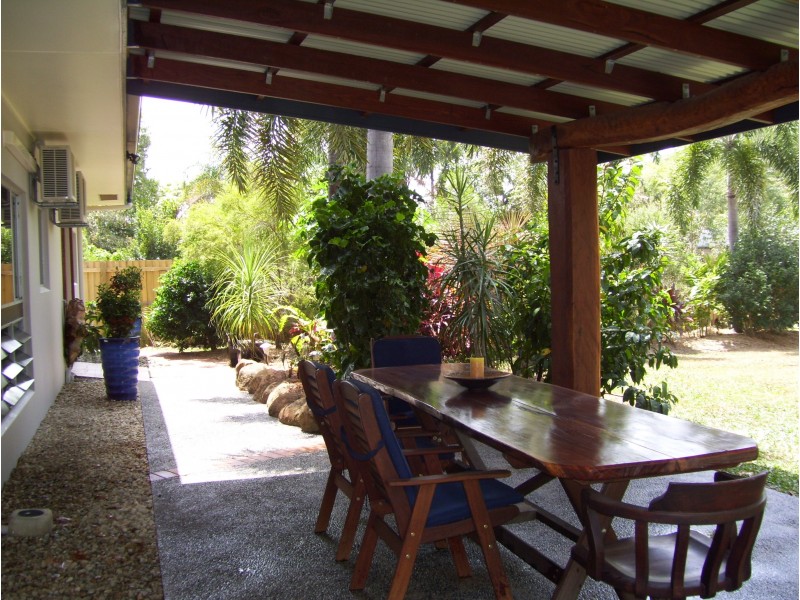 7 Moore Road, Kewarra Beach QLD 4879