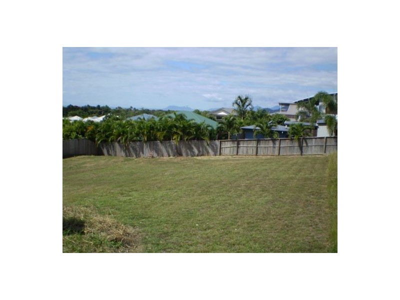 9 SAVANNAH STREET, Palm Cove QLD 4879