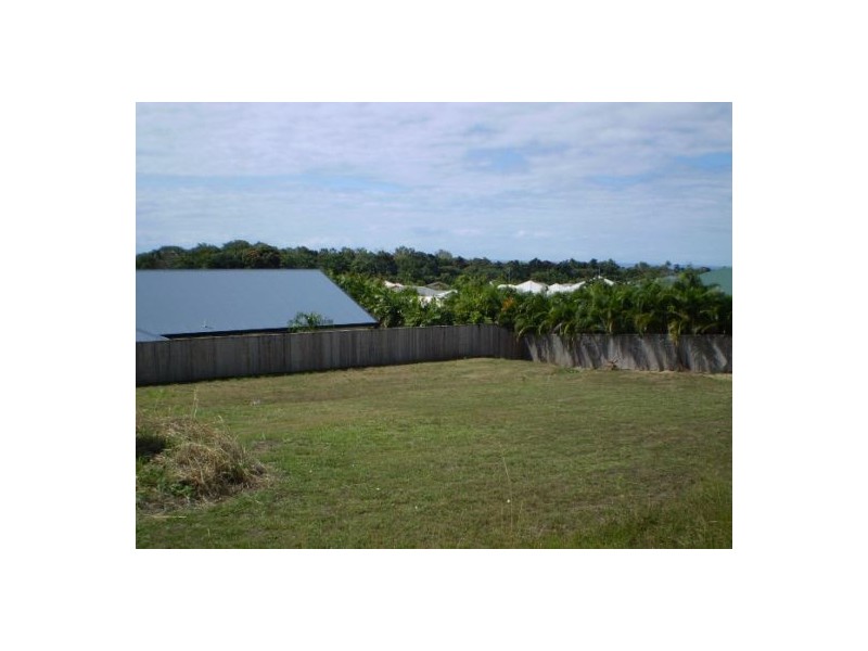 9 SAVANNAH STREET, Palm Cove QLD 4879