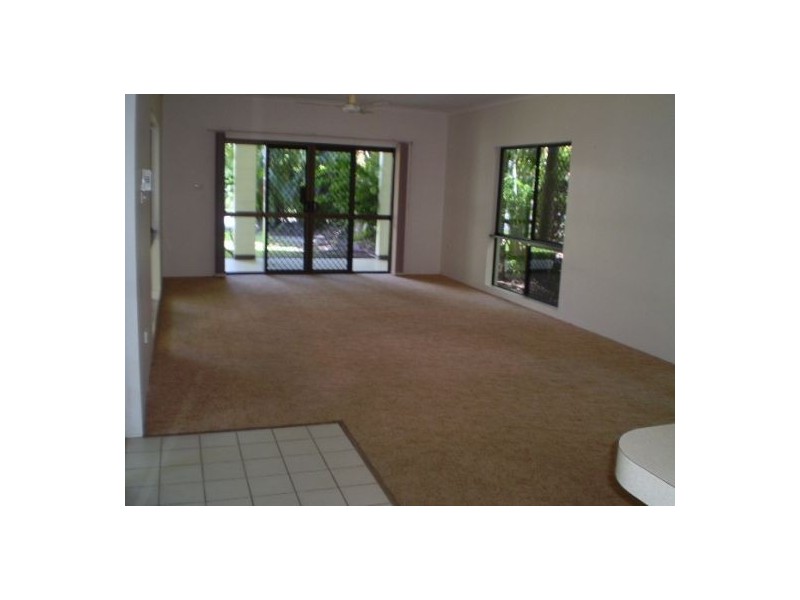 12 Thais Street, Palm Cove QLD 4879