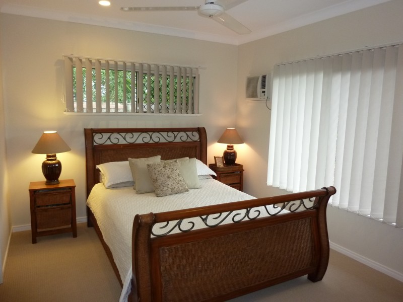 1 Cooya Street, Kewarra Beach QLD 4879