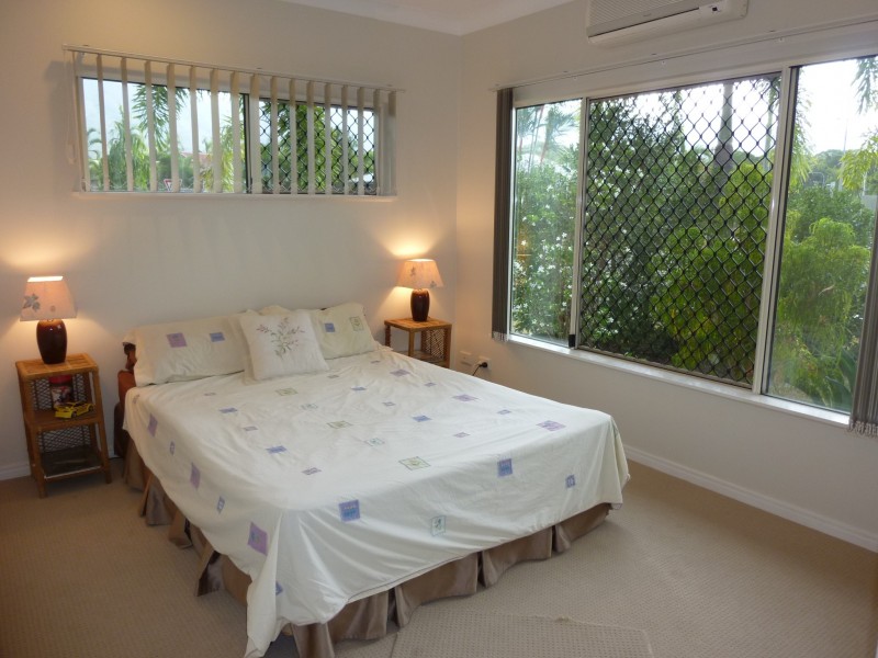 1 Cooya Street, Kewarra Beach QLD 4879