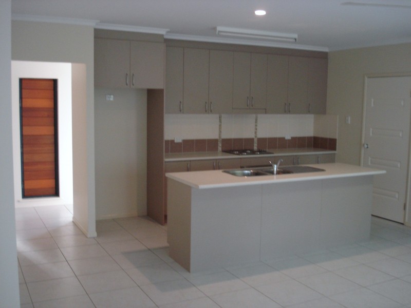 35 Hockey Av, Smithfield QLD 4878