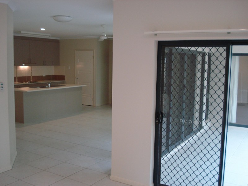 35 Hockey Av, Smithfield QLD 4878