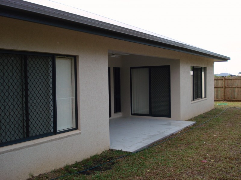 35 Hockey Av, Smithfield QLD 4878