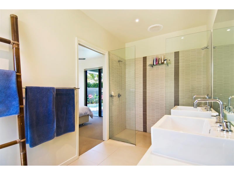 2 MYALUP CLOSE, Kewarra Beach QLD 4879