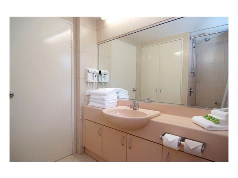 105 CORAL COAST DRIVE, Palm Cove QLD 4879