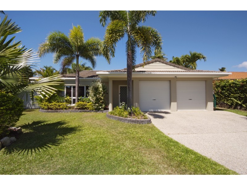 6 PELLOWE STREET, Clifton Beach QLD 4879