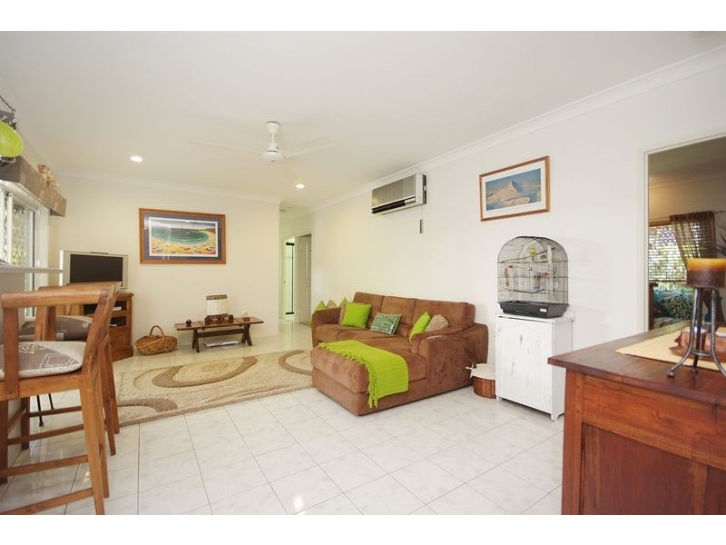 6 PELLOWE STREET, Clifton Beach QLD 4879