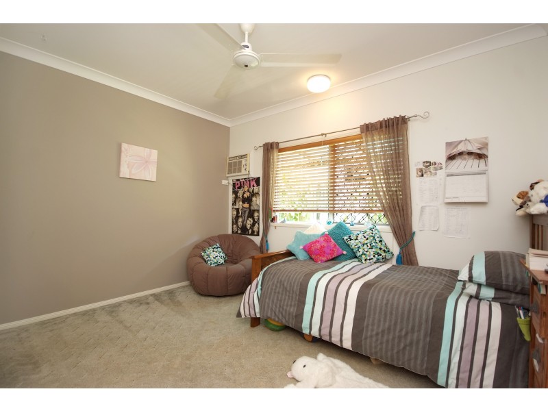 6 PELLOWE STREET, Clifton Beach QLD 4879