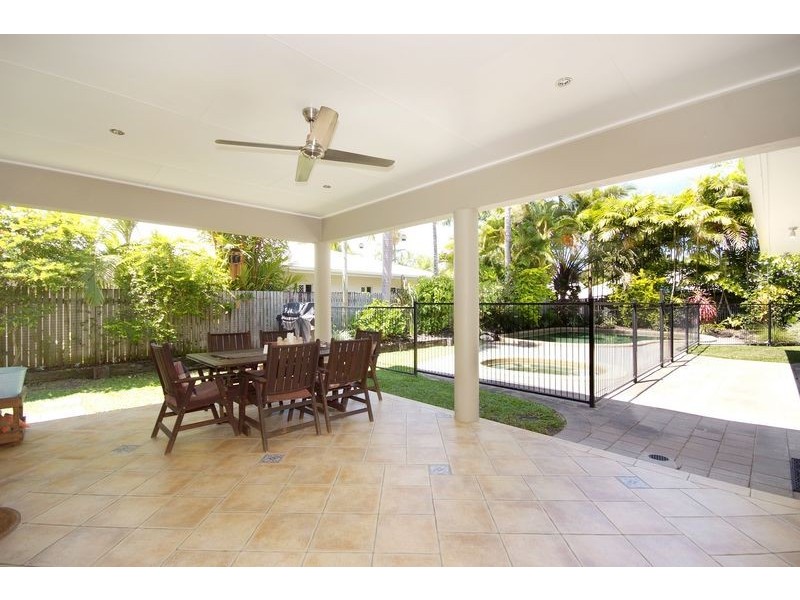 6 PELLOWE STREET, Clifton Beach QLD 4879