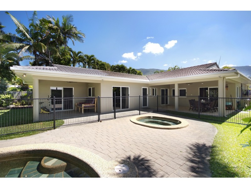 6 PELLOWE STREET, Clifton Beach QLD 4879