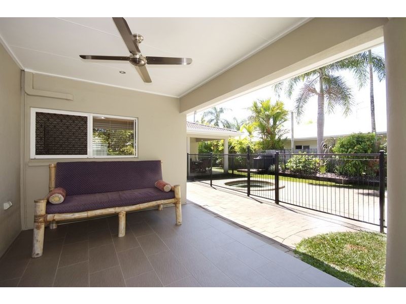 6 PELLOWE STREET, Clifton Beach QLD 4879